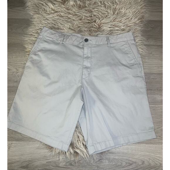 Izod men’s shorts - Picture 3 of 13